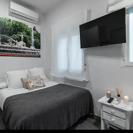 Estudio Plaza Neptuno Madrid Extérieur photo